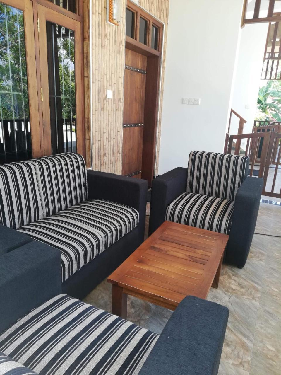 Eden Reverie Deluxe Rooms And Spa Тангалла Экстерьер фото